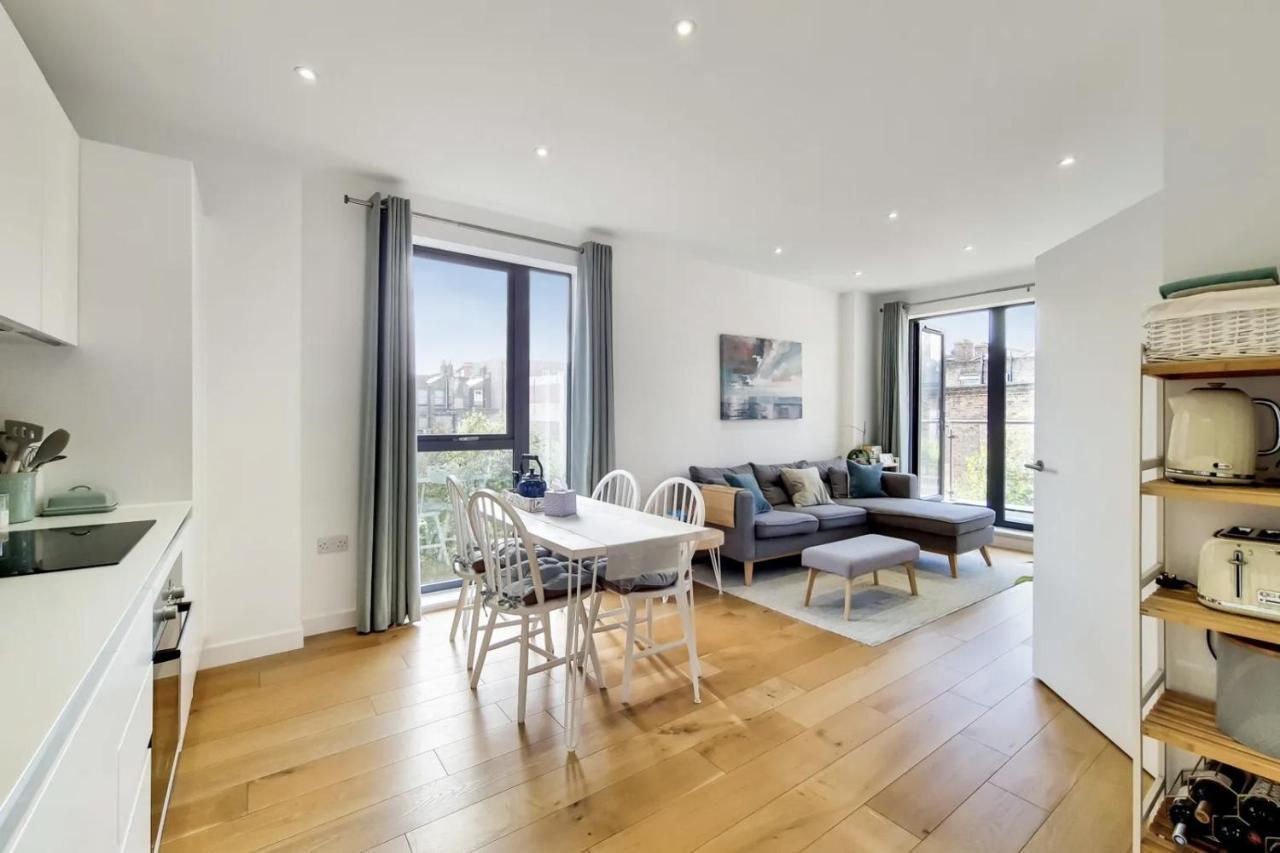 Luxury 2 Bed 2 Bath With Balcony New Build *south London* Appartamento Londra