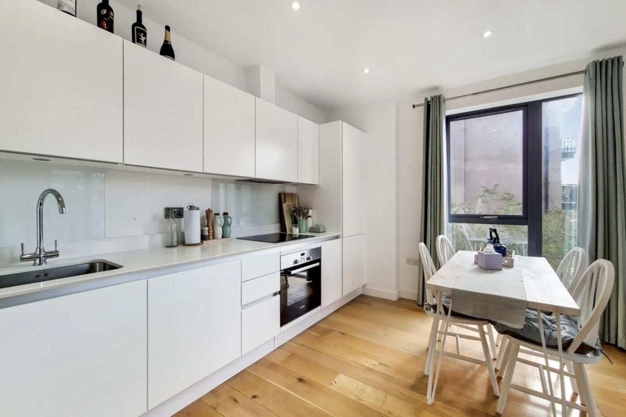 Appartamento Luxury 2 Bed 2 Bath With Balcony New Build *south London* Londra